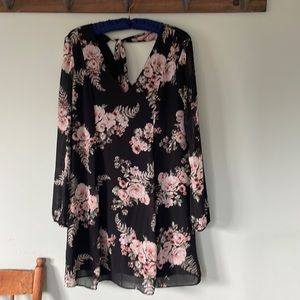 BCBGeneration black floral v-neck long sleeve dress, size XS